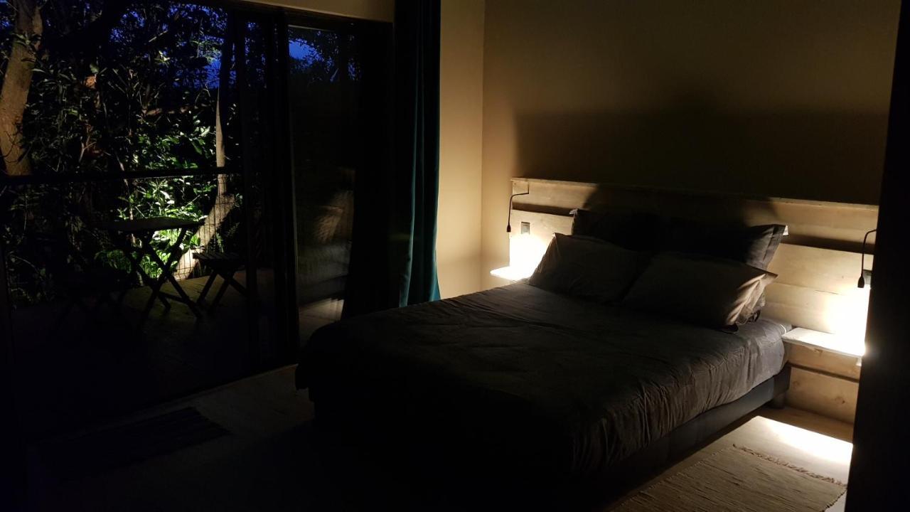 Le Lodge Origin Sainte-Suzanne Bagian luar foto