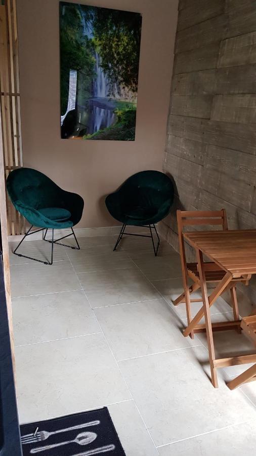Le Lodge Origin Sainte-Suzanne Bagian luar foto
